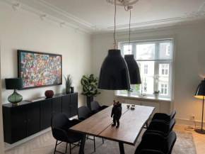 Modern 142 sqm apartment in Copenhagen (Frederiksberg)